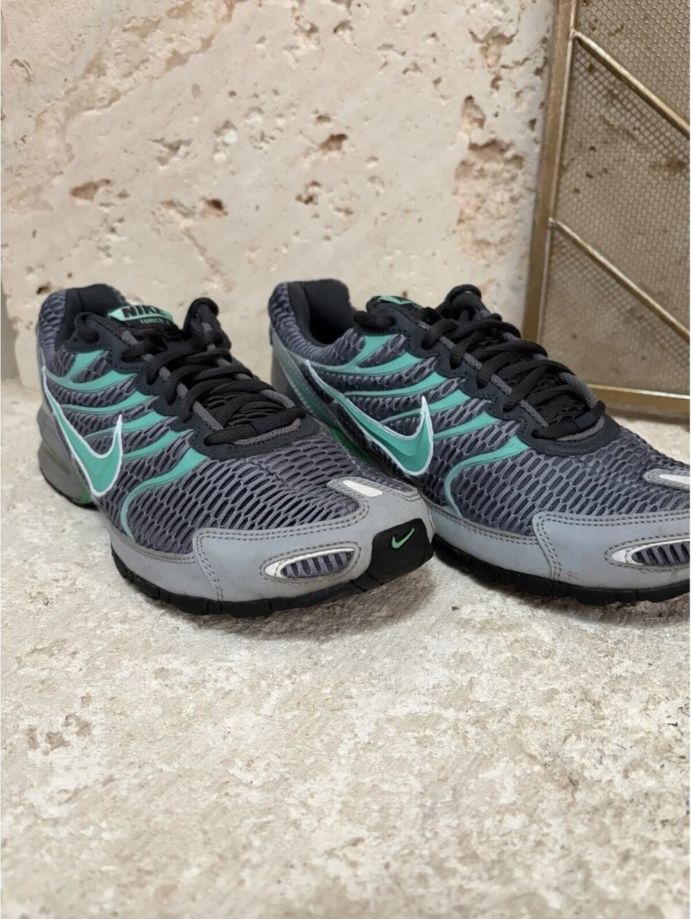 Nike Air Max Torch 4 Women’s Size 9 Grey Mint Green Running Shoes 343851-030